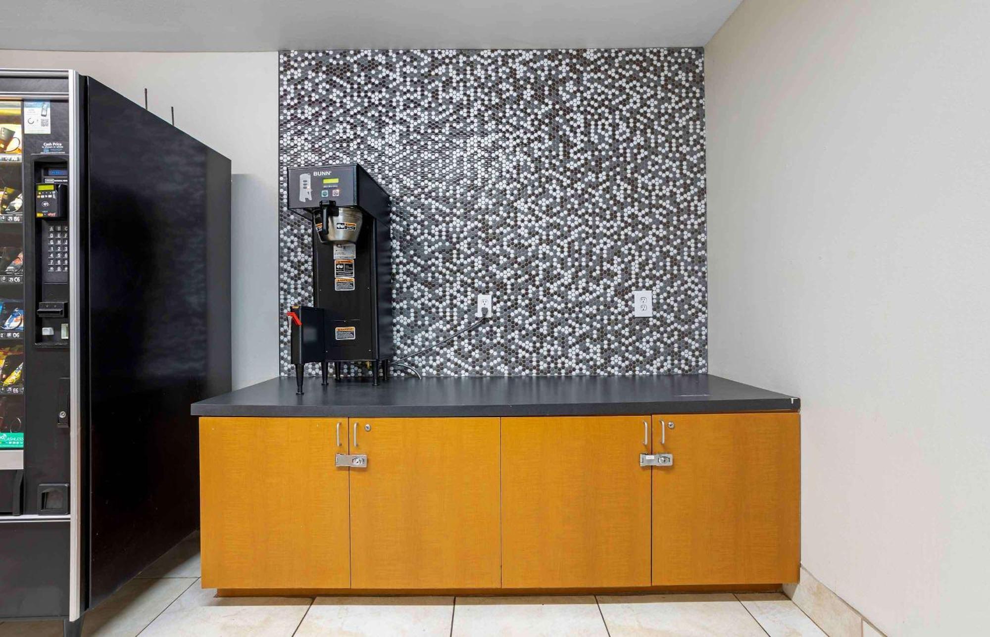 Extended Stay America Suites - Houston - Katy - I-10 Eksteriør billede